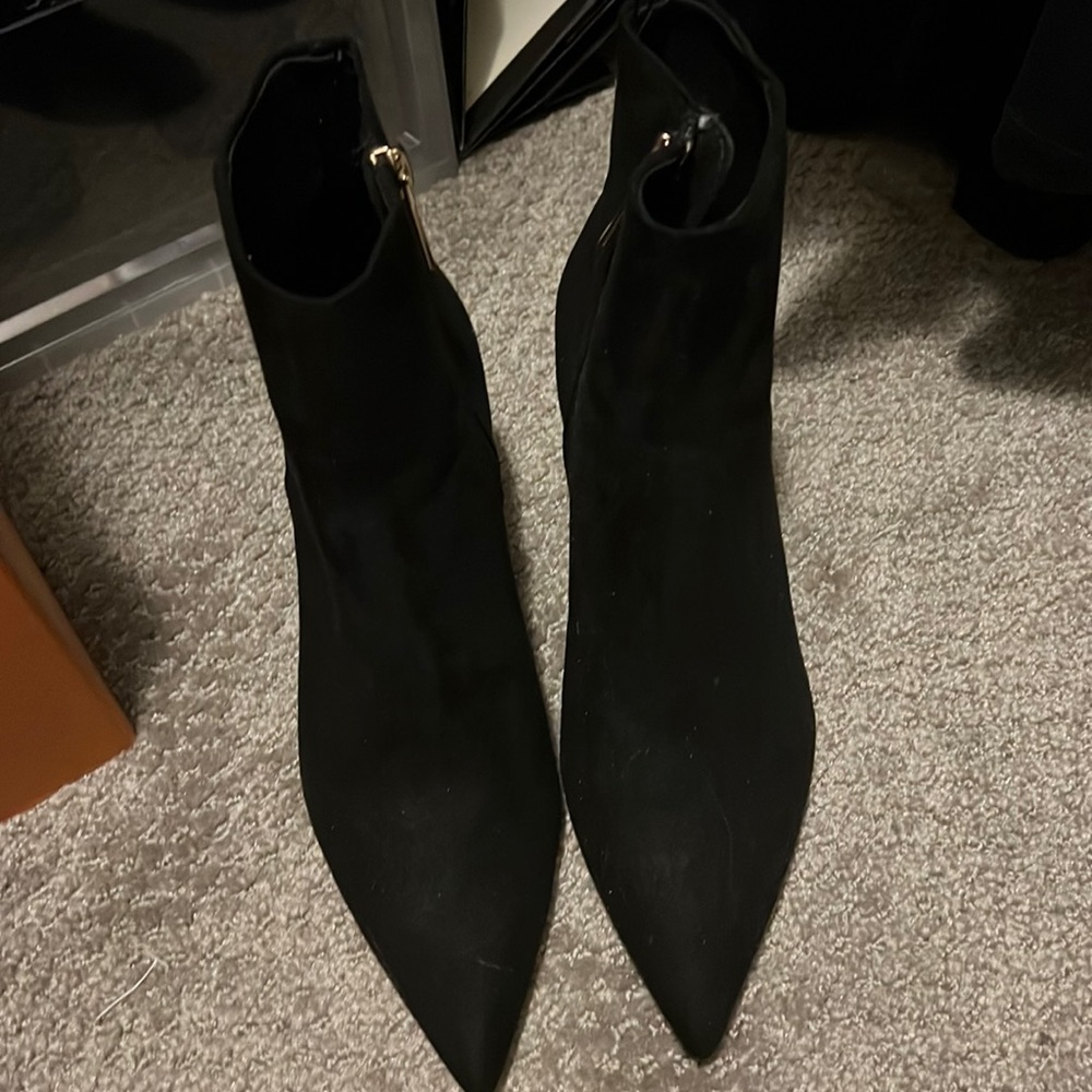 H&M POINT TOE BOOTIES